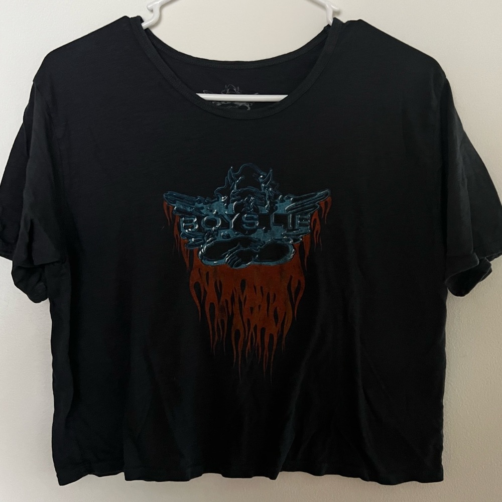 Boys Lie- graphic cropped tee